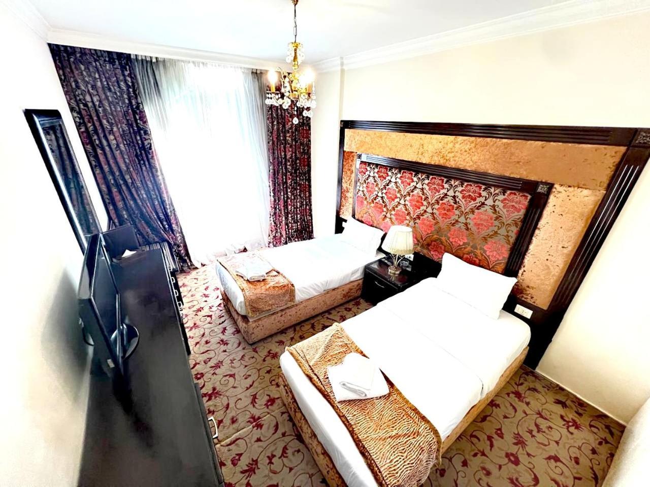 Queens Suite Hotel Beirut Exteriör bild