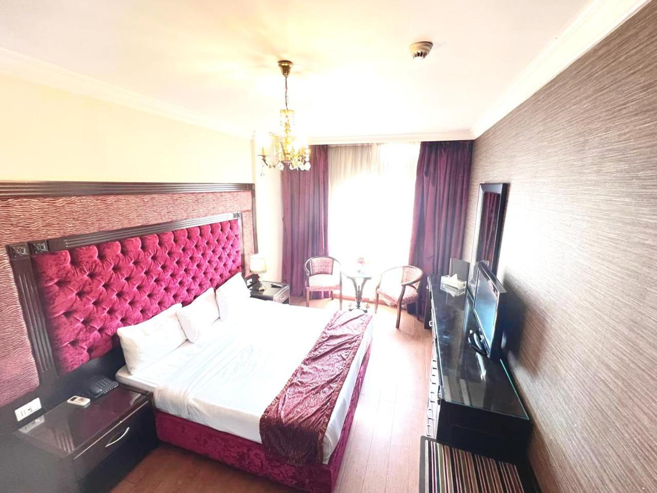 Queens Suite Hotel Beirut Exteriör bild