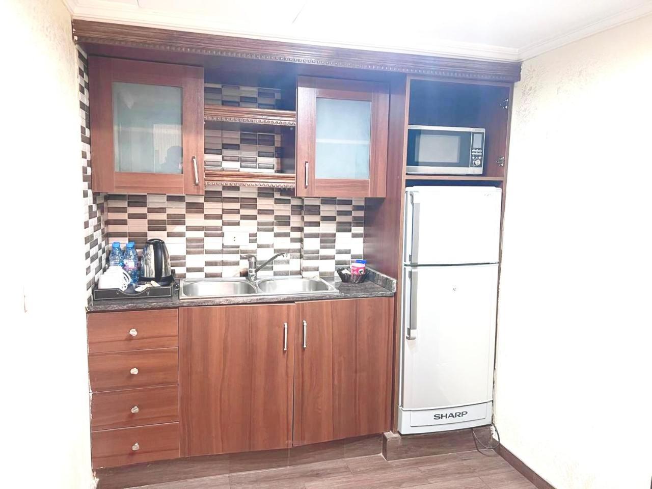 Queens Suite Hotel Beirut Exteriör bild