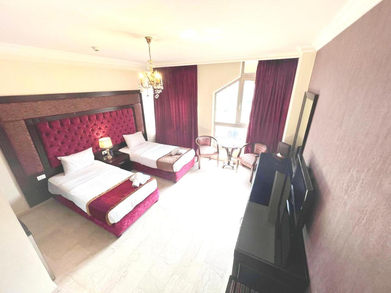 Queens Suite Hotel Beirut Exteriör bild