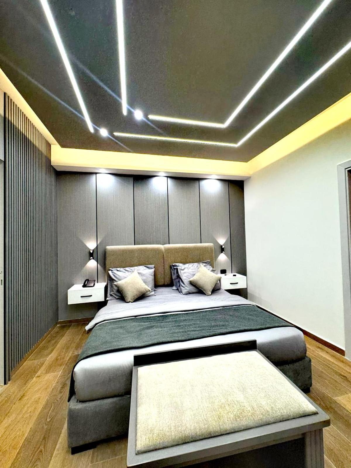 Queens Suite Hotel Beirut Exteriör bild
