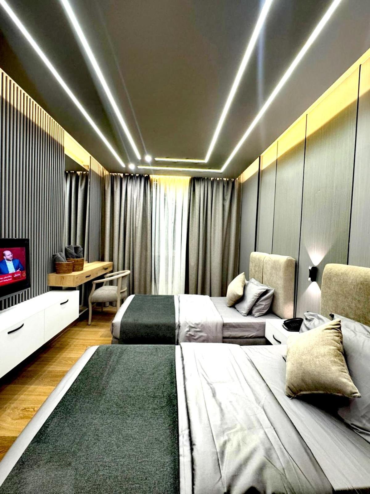 Queens Suite Hotel Beirut Exteriör bild