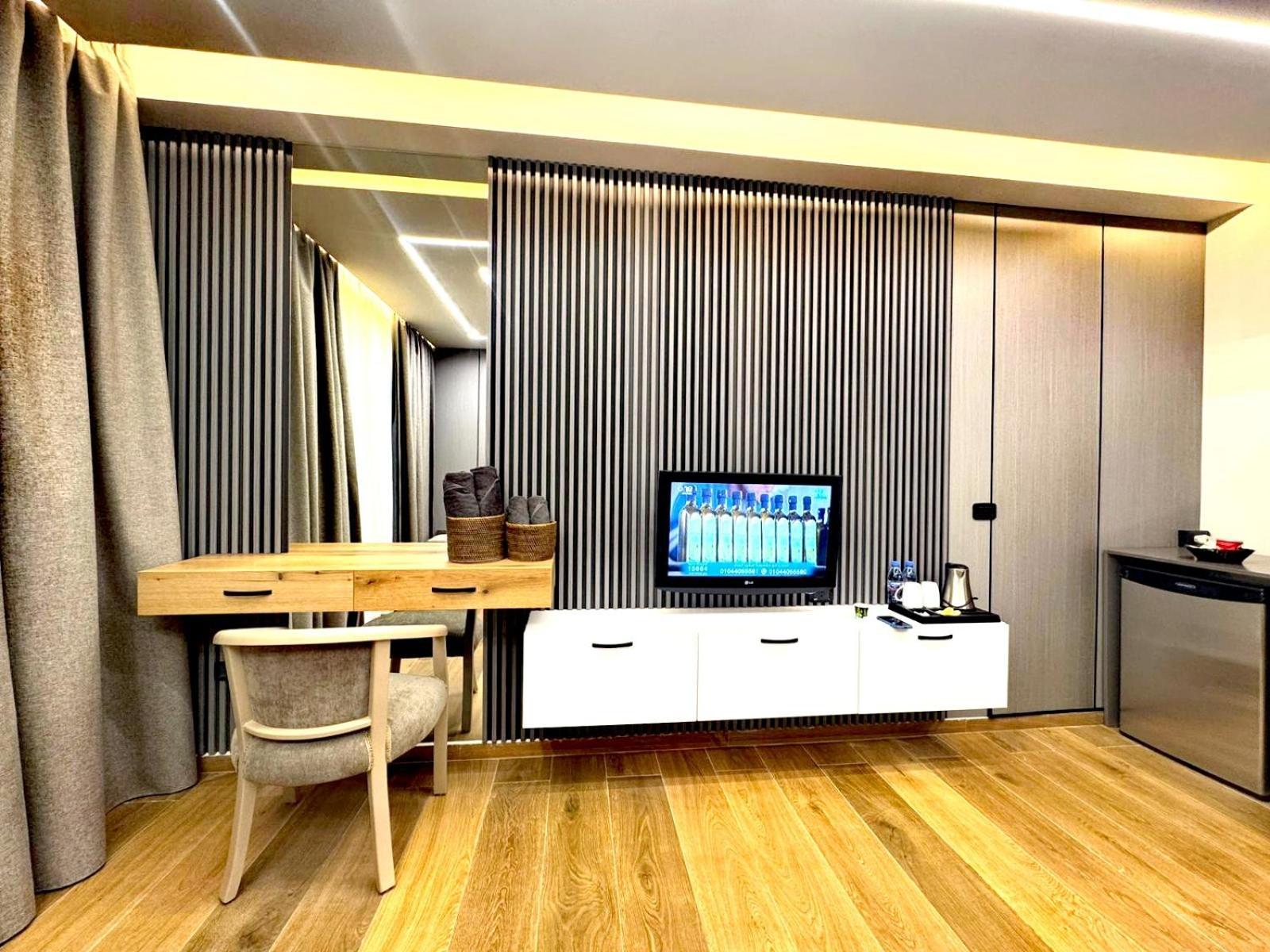 Queens Suite Hotel Beirut Exteriör bild
