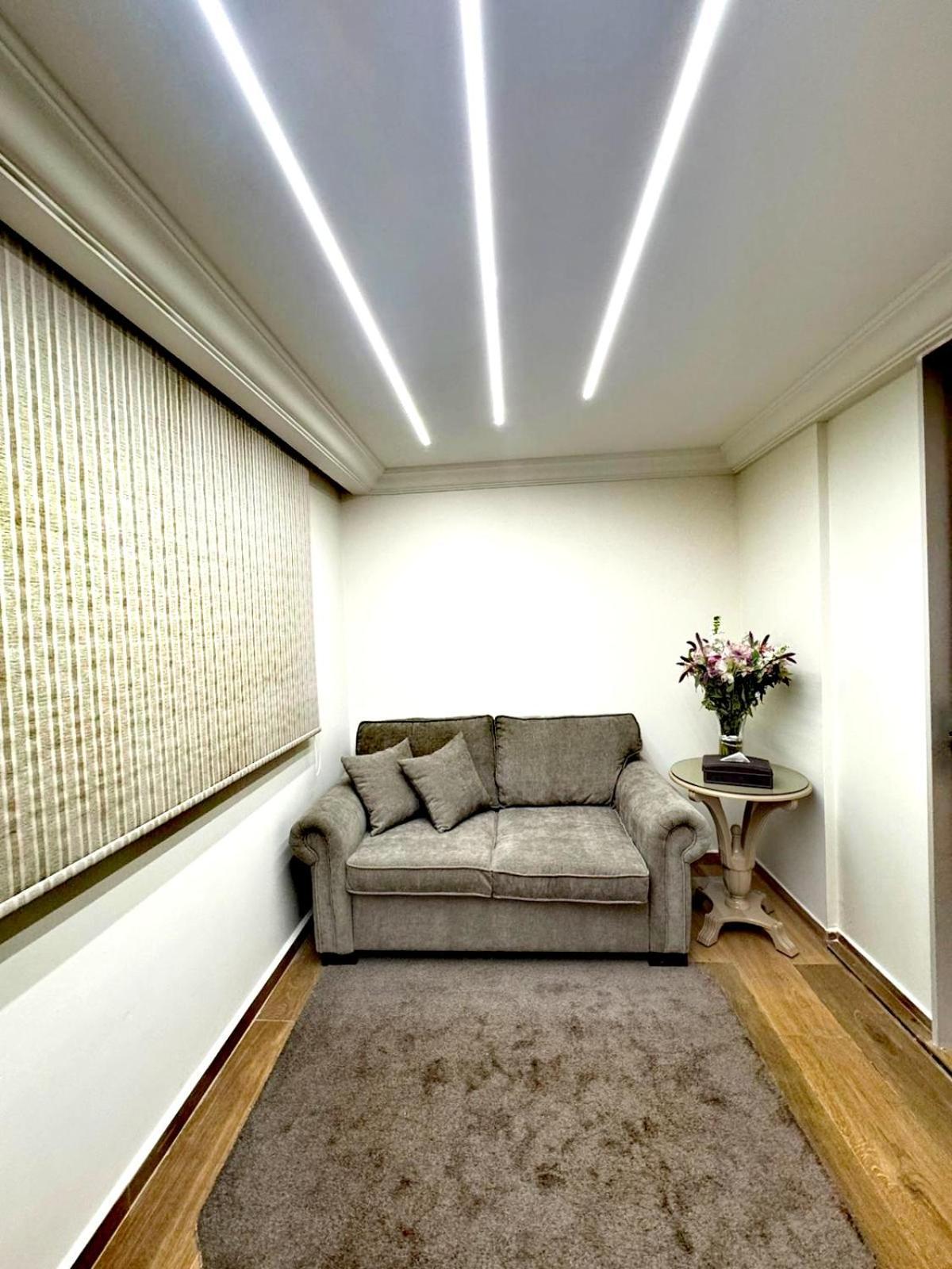 Queens Suite Hotel Beirut Exteriör bild