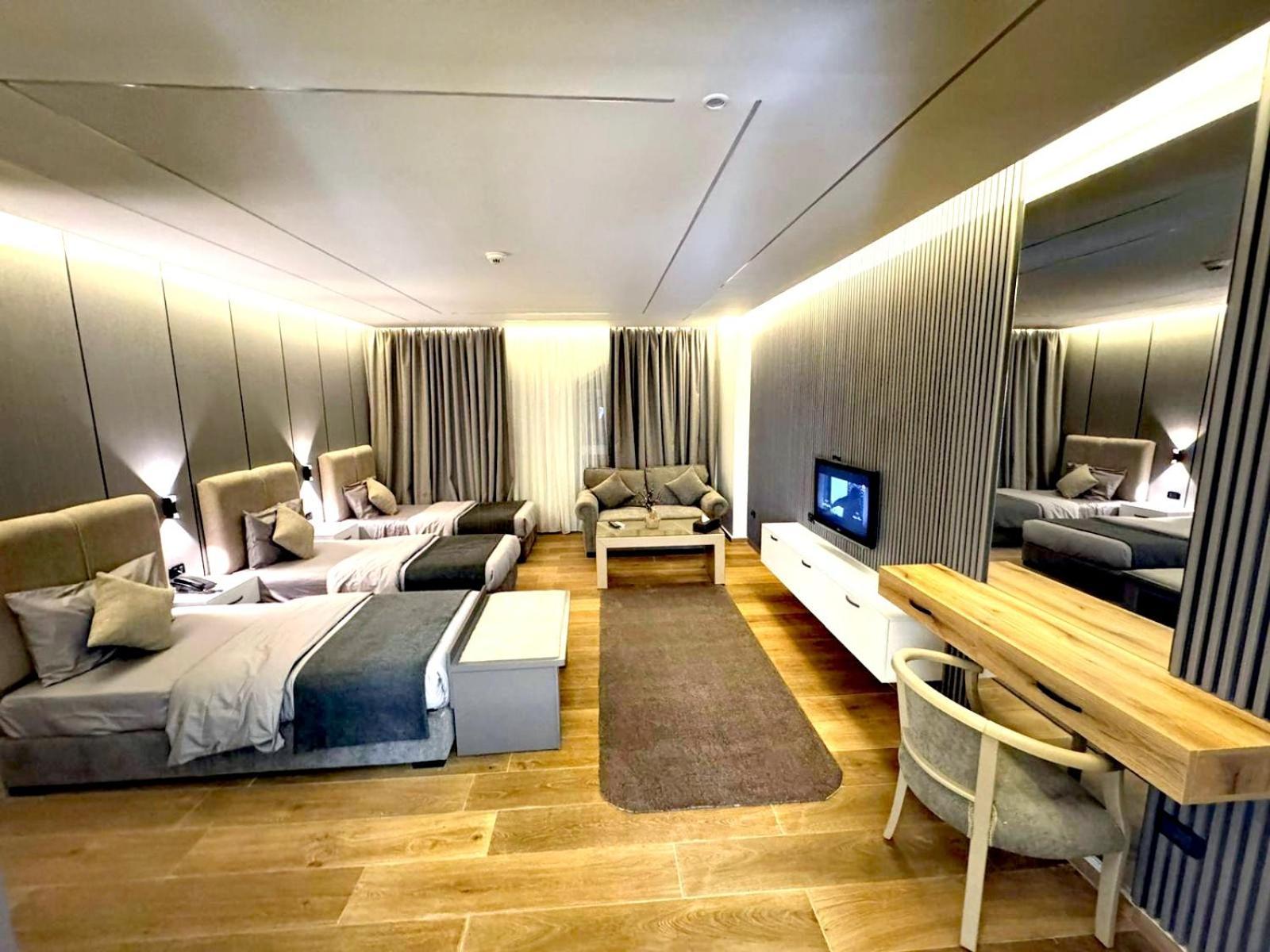 Queens Suite Hotel Beirut Exteriör bild