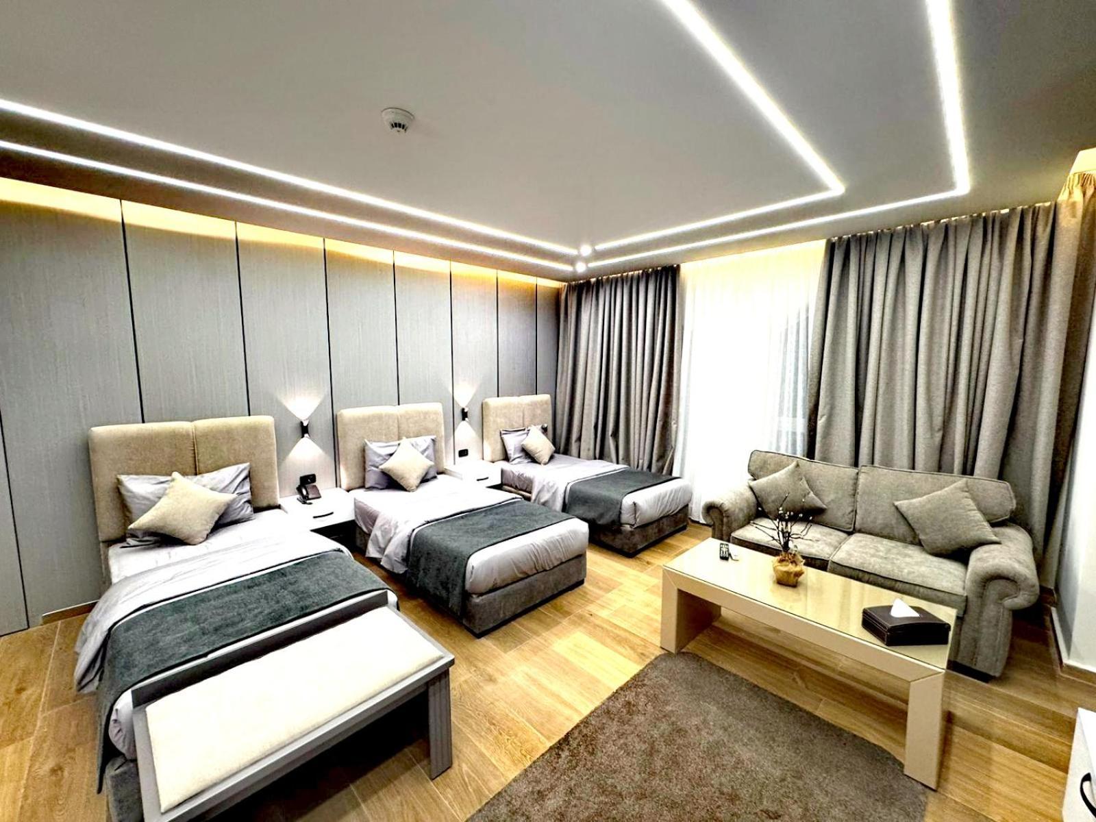 Queens Suite Hotel Beirut Exteriör bild