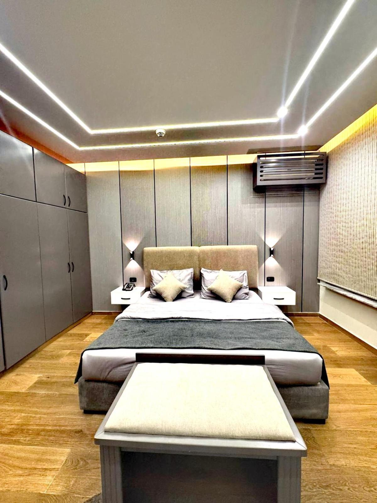Queens Suite Hotel Beirut Exteriör bild