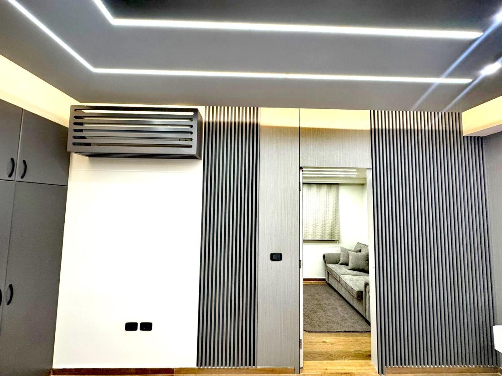 Queens Suite Hotel Beirut Exteriör bild