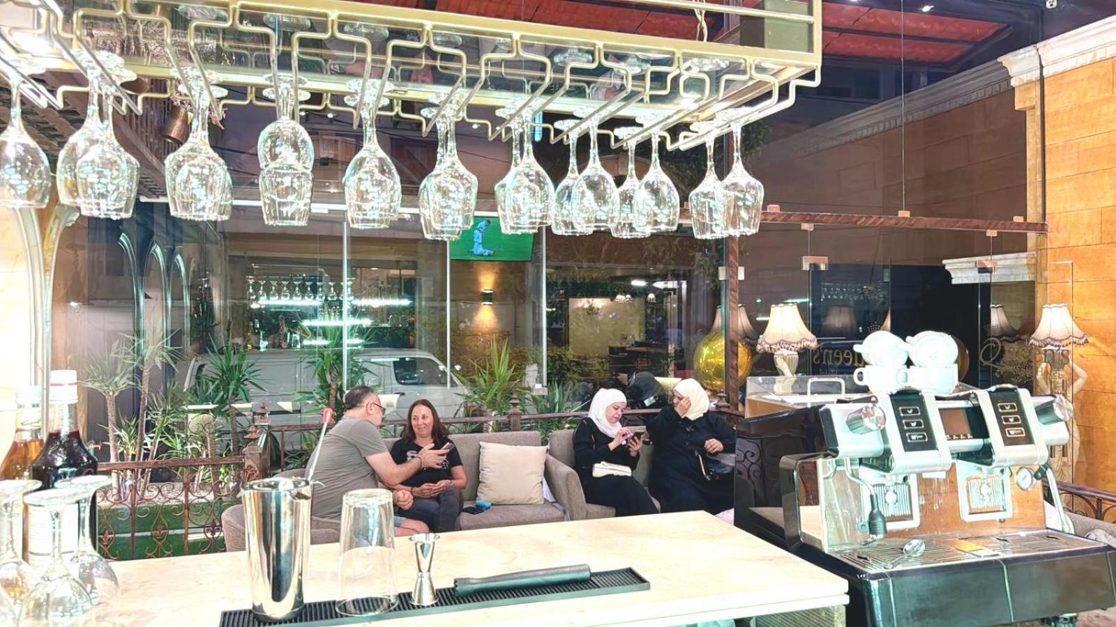 Queens Suite Hotel Beirut Exteriör bild